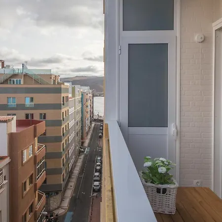 Apartamento Con Terraza Y Piscina En Canteras *