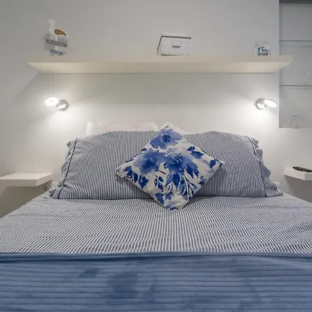 Con Terraza Y Piscina En Canteras Apartamento