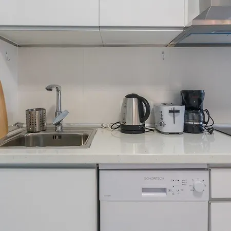 Con Terraza Y Piscina En Canteras Apartamento *