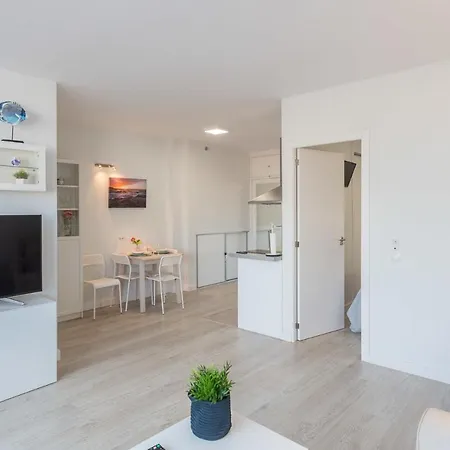 Con Terraza Y Piscina En Canteras * Las Palmas de Gran Canaria